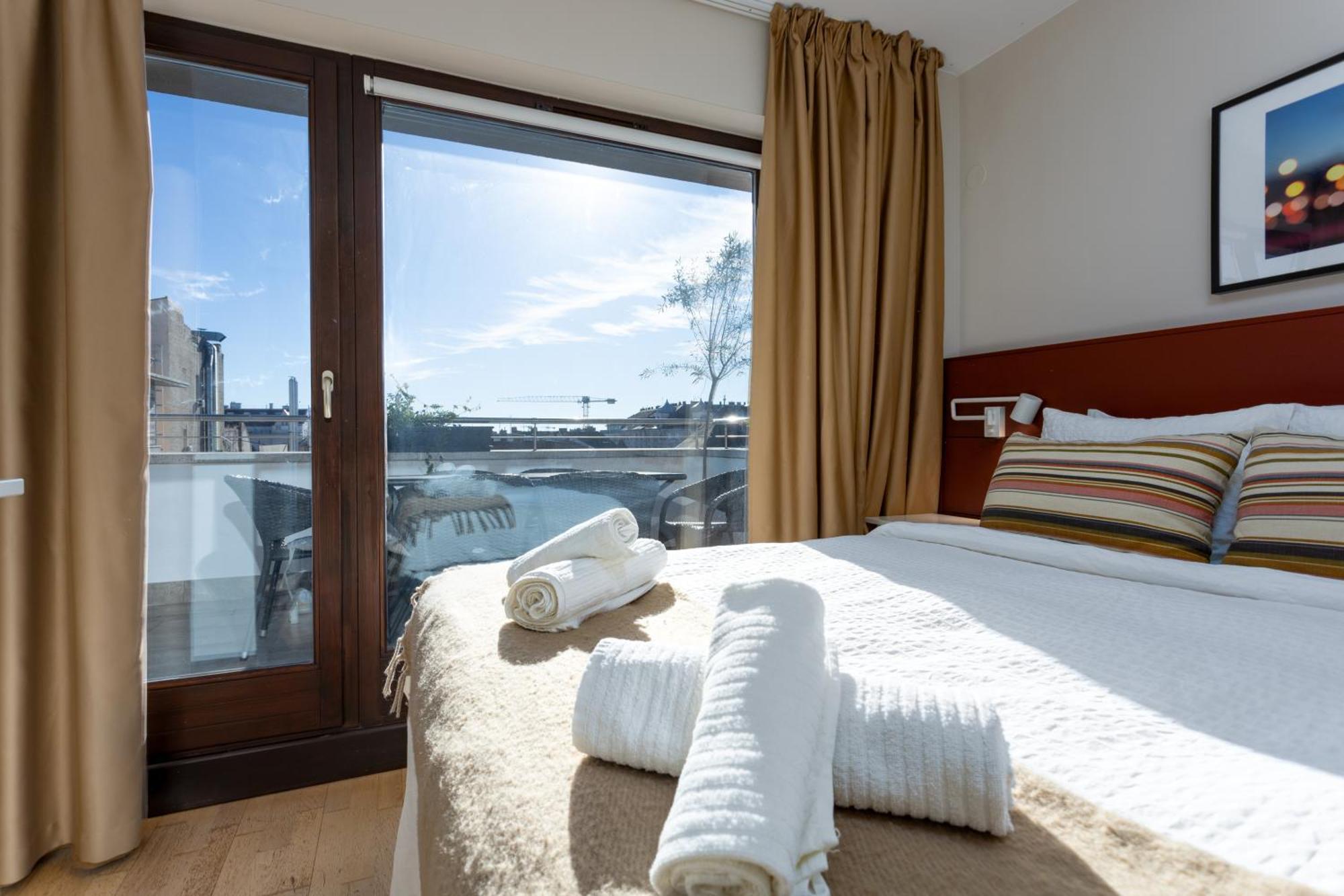 Apartman Paulay65 - With 24h Reception